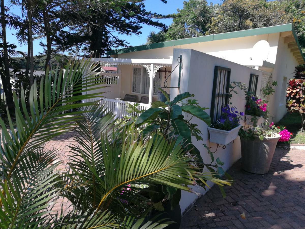 Eight Palms Hotel Port Edward Exterior foto